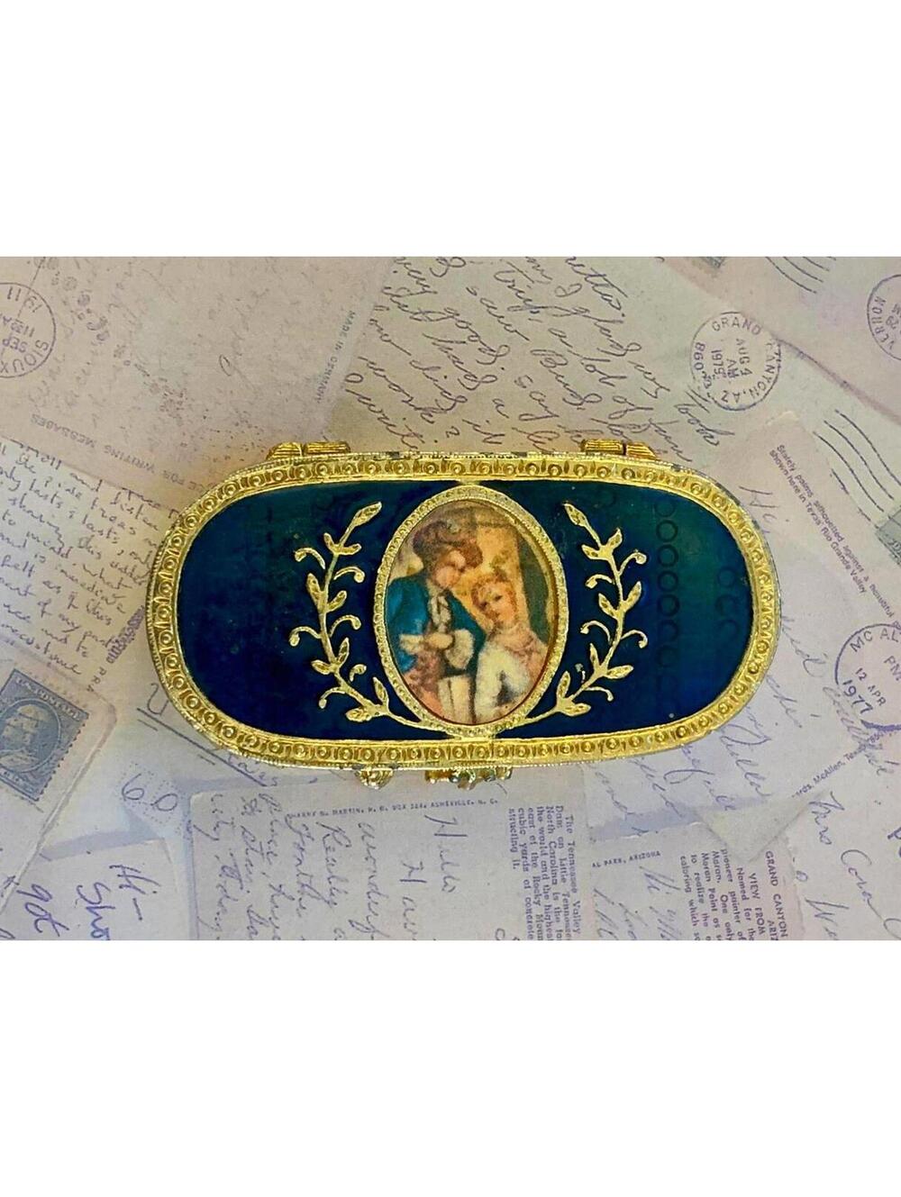 Vintage Estée Lauder Courting Couple Solid Perfume Compact Blue Enamel Box